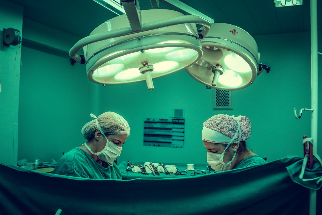 Critérios para fila de espera cirúrgica são desafio no Brasil